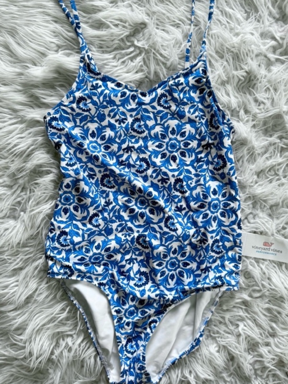 NWT Vineyard Vines Girl’s Katama Tile Blue Floral Swimsuit